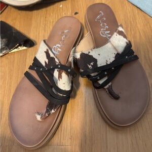 Women's Cowhide and Black Sandals